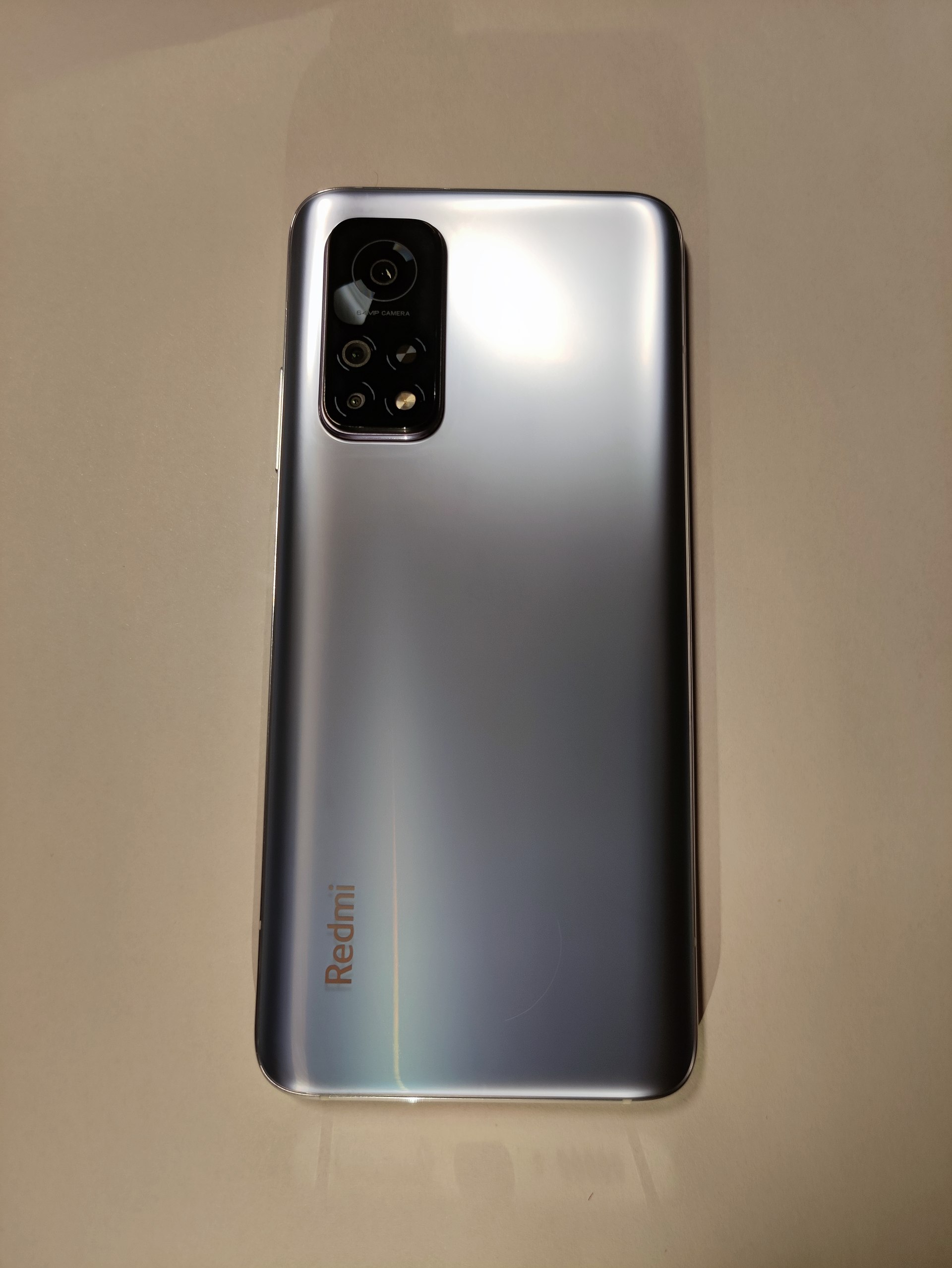 ​Redmi K30S 至尊纪念版的机身背面
